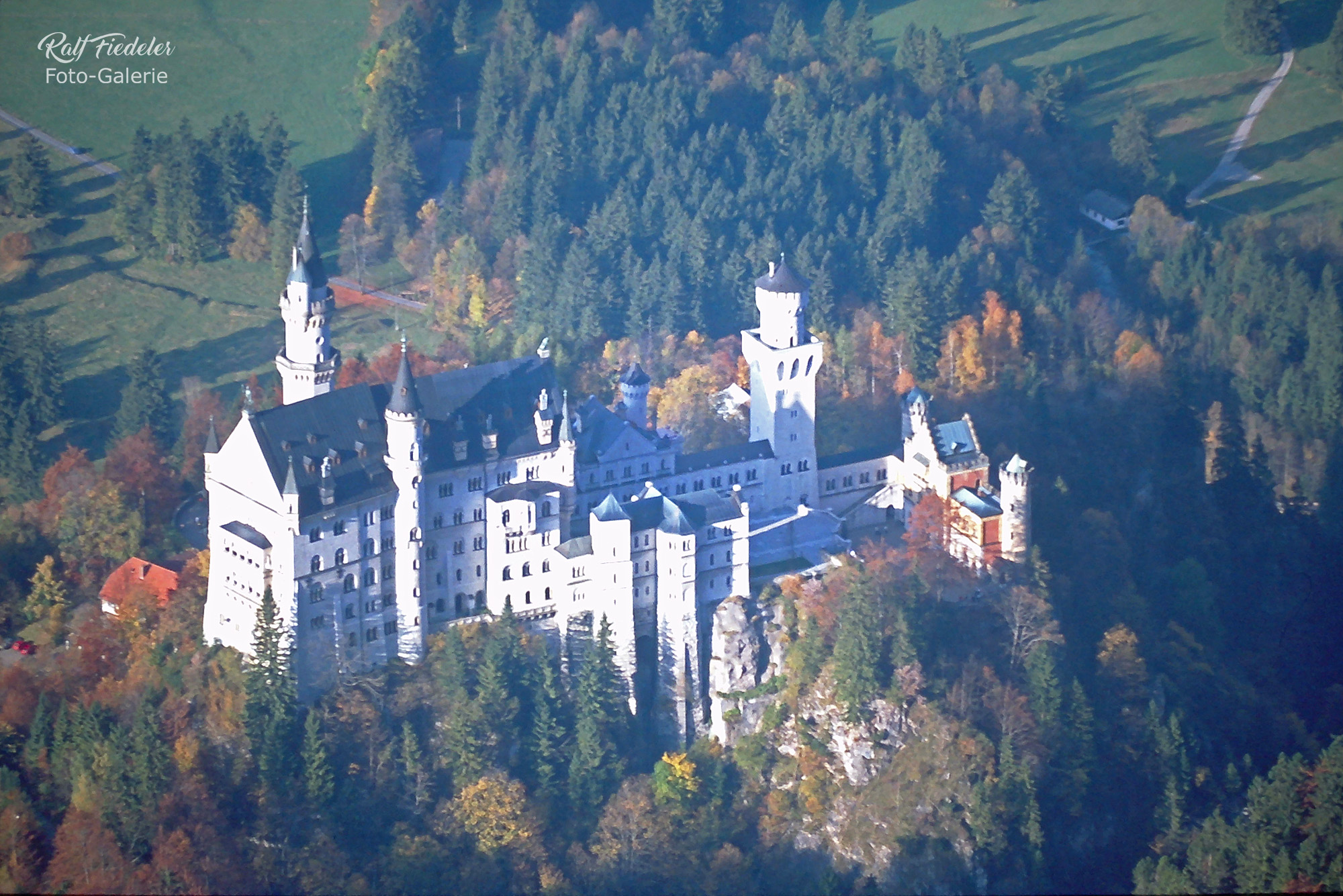 Schloss Neuschwanstein von oben und nah
