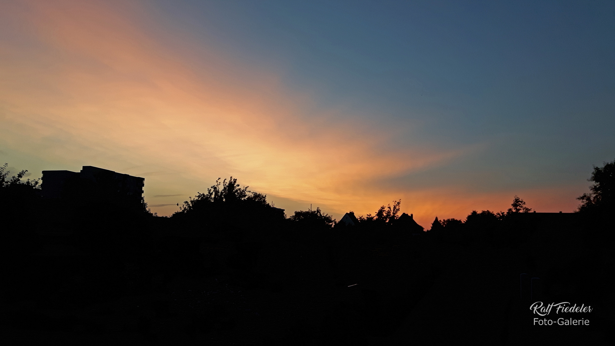 Wolkenformation über Mittelfeld