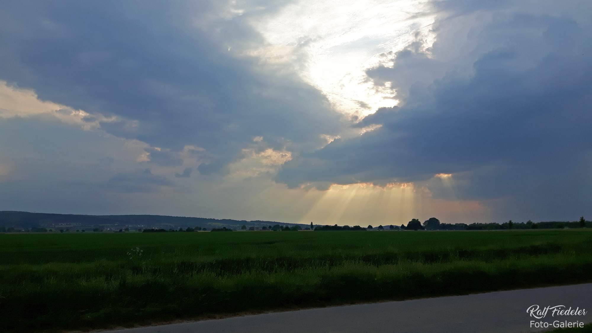 Sonnenstrahlen über dem Deister