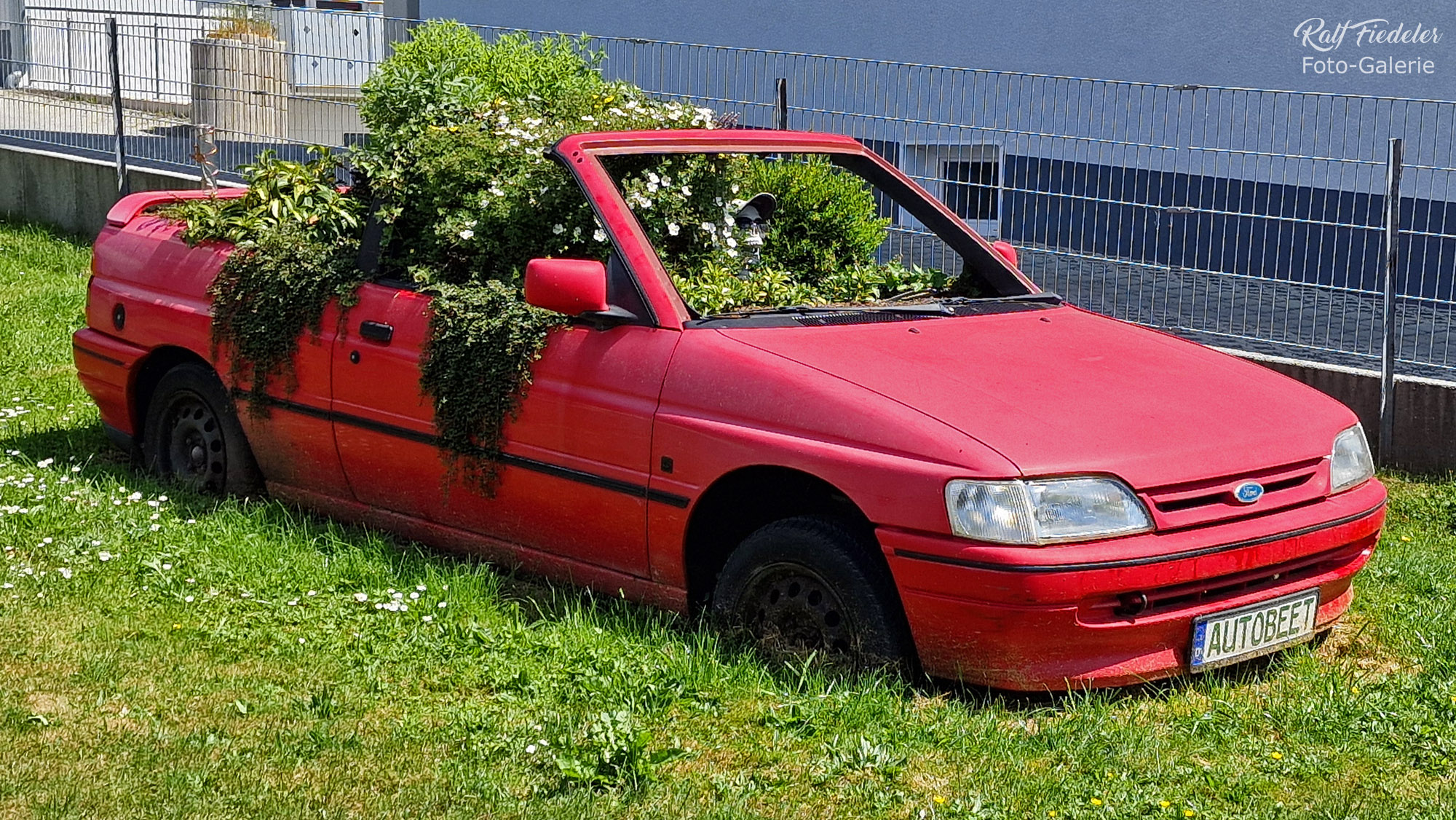 Autobeet in Lehrberg von der Seite