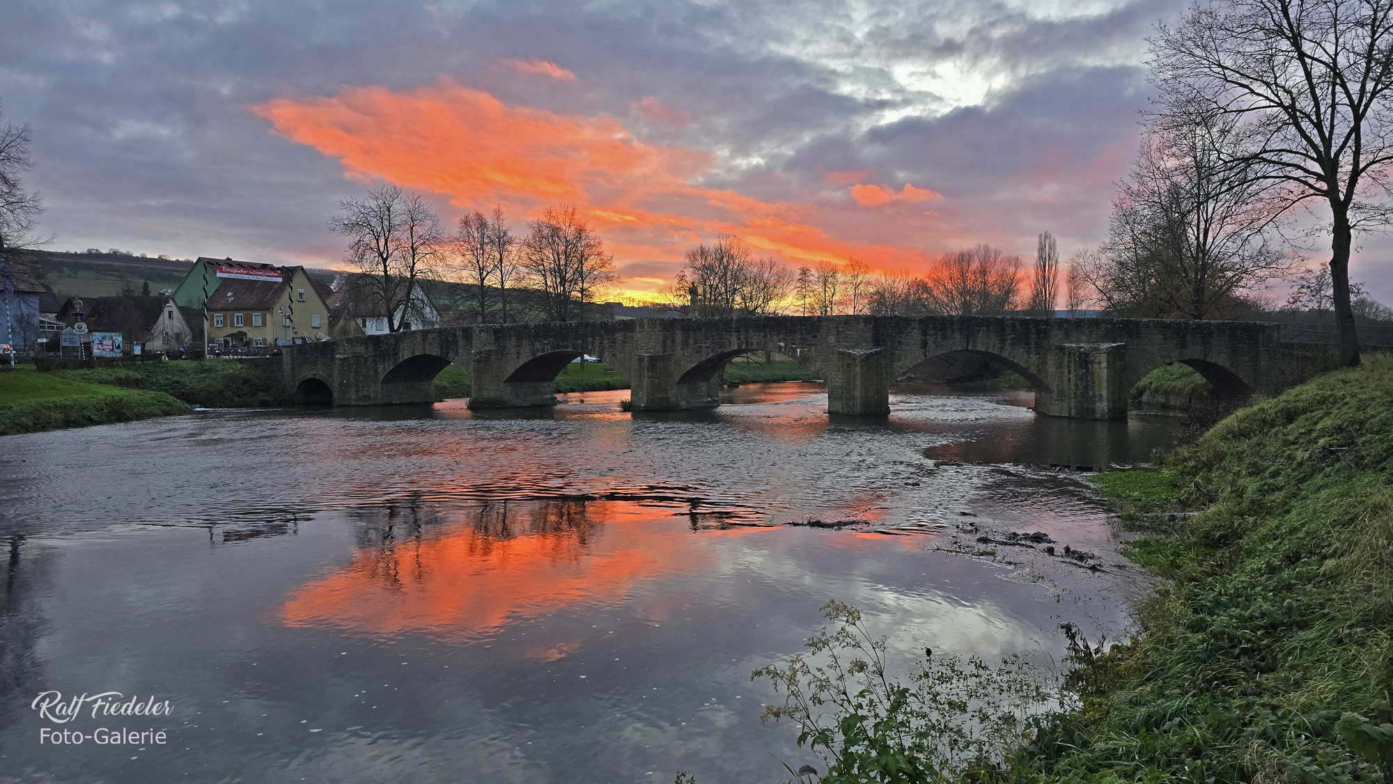 Neumanns-Brücke in Tauberrettersheim mit Sonnenuntergang